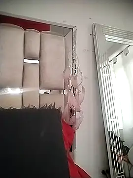 chelaqueen  online show from April 11, 6:23 pm