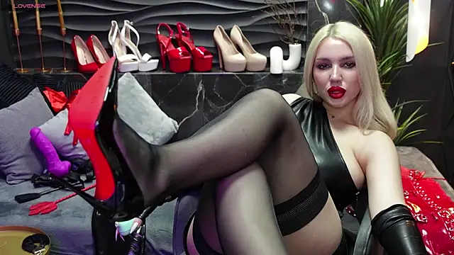 MistressDarsy online show from February 28, 9:15 am