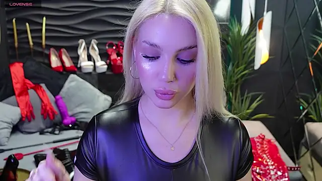 MistressDarsy online show from March 18, 6:14 am