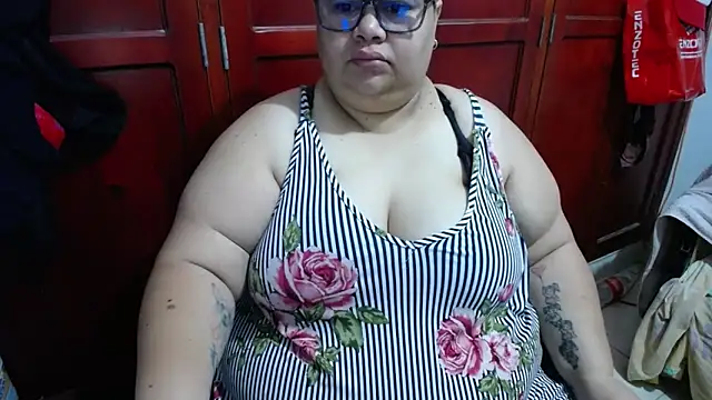 hotlesby4uxxx online show from May 23, 1:48 pm