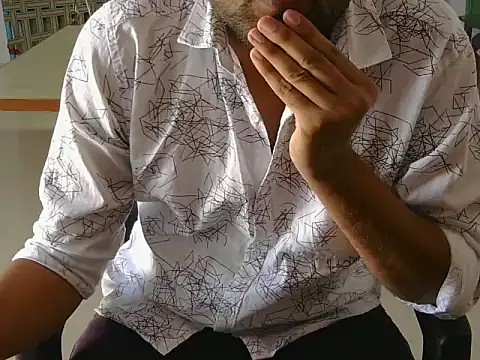 Snapshot of Big_boss_ind chatting on January 11, 5:23 am Big boss ind online show from January 11, 5:23 am