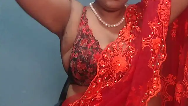 Snapshot of naughtyboobs38dd chatting on July 10, 8:40 am naughtyboobs38dd online show from July 10, 8:40 am