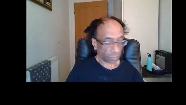 Snapshot of rauncher1 chatting on July 2, 8:31 am rauncher1 online show from July 2, 8:31 am