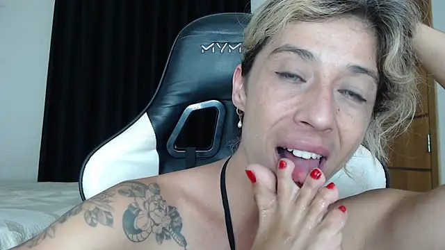 lettylatinaxh online show from March 6, 6:59 pm