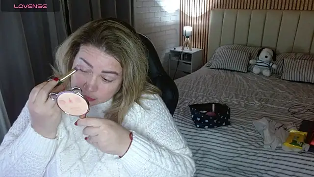 bella savati online show from January 14, 1:00 am