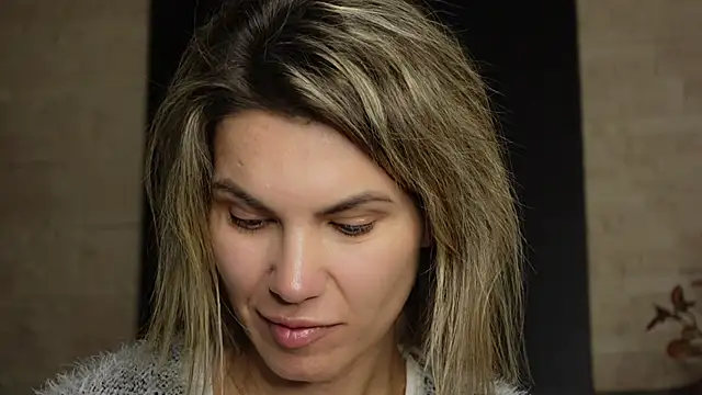 FeliciaKrige online show from April 18, 7:29 pm