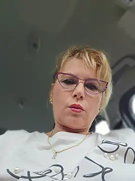 elacoquette online show from April 18, 1:04 pm