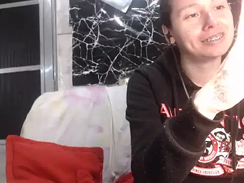 Venusluxodomme online show from June 7, 2:27 am