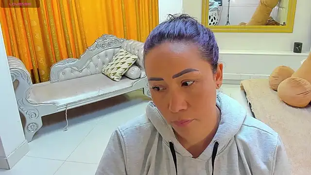 gaby trent online show from April 2, 2:26 pm