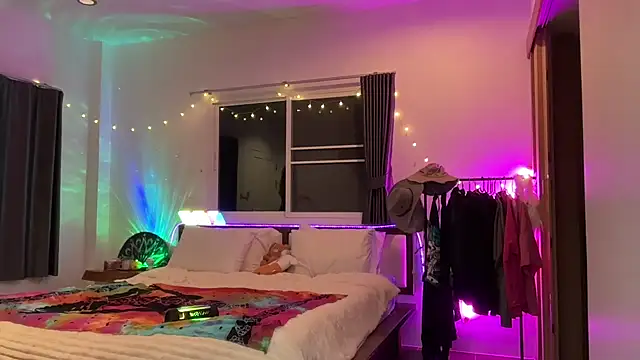 MonicaMilz online show from January 31, 3:44 pm