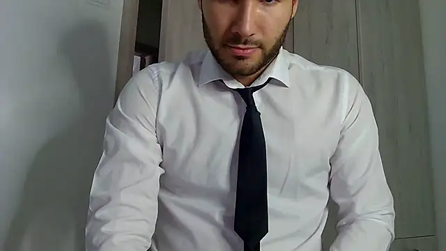 Justynn1 online show from February 4, 6:14 am