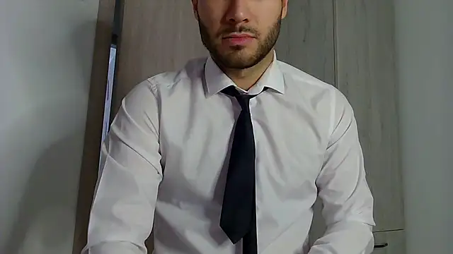 Justynn1 online show from February 25, 5:41 am