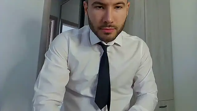 Justynn1 online show from February 26, 6:04 am