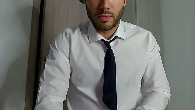 Justynn1 online show from March 14, 3:04 am