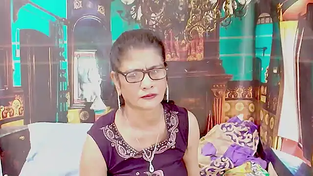 IndianAllure online show from July 28, 5:58 am