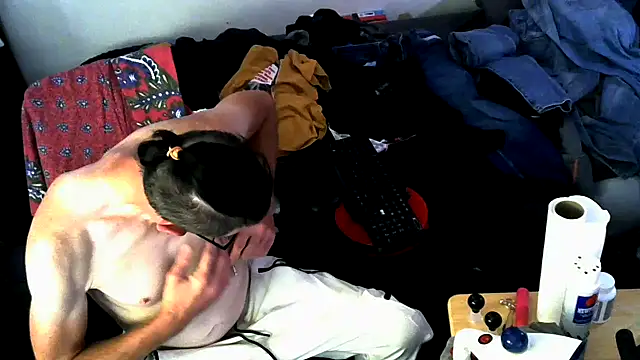 jjdirty6996 online show from June 16, 12:30 pm