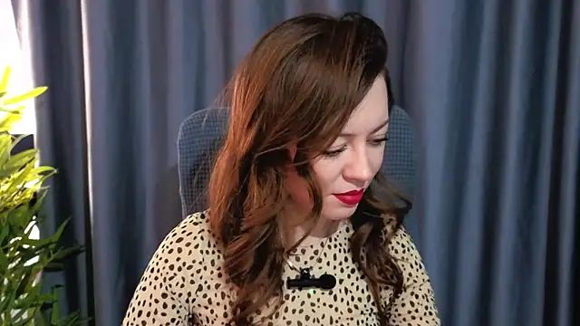 GirlfriendNina online show from February 5, 6:51 am