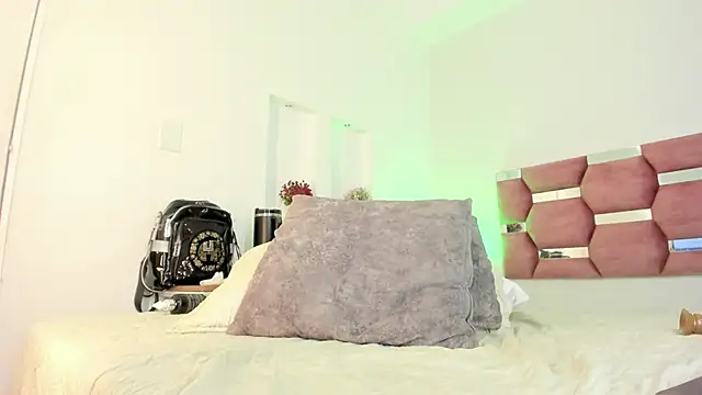 AlondraDiossa03 online show from March 18, 1:53 am