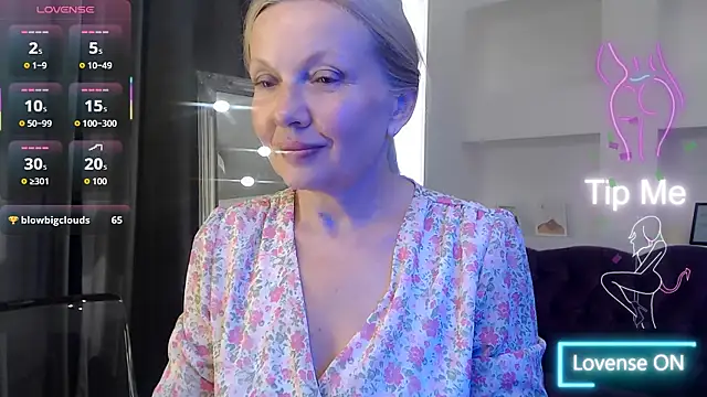 Snapshot of Abby_Moore_ chatting on July 14, 10:21 am Abby Moore online show from July 14, 10:21 am