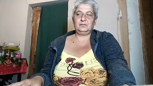 ExquisiteMature online show from September 27, 8:25 pm