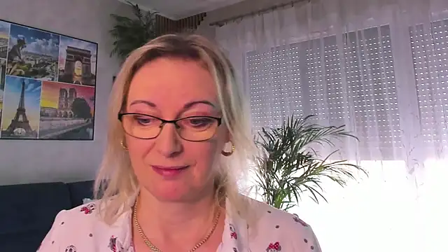 vanessa chat online show from March 26, 2:22 pm