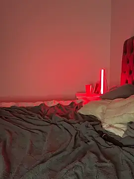 EllaMae online show from April 10, 10:14 pm