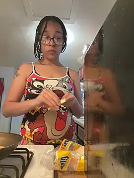 Alliejay online show from May 5, 10:07 pm