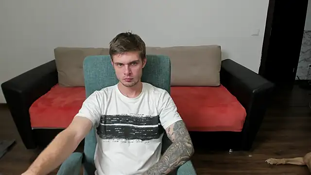 maks wolfis online show from January 3, 2:30 pm