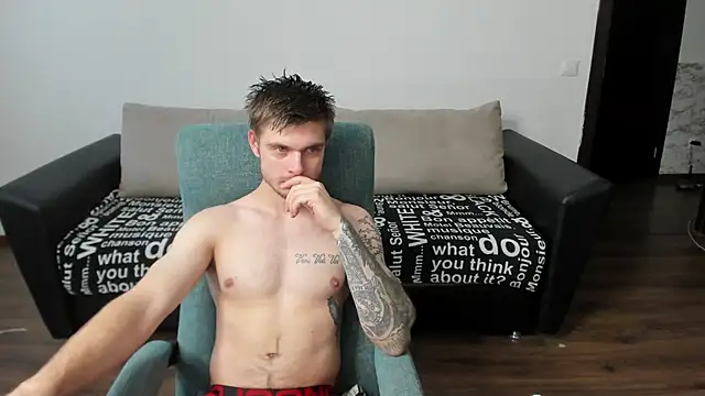 maks wolfis online show from January 7, 8:34 am