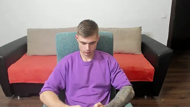 maks wolfis online show from January 25, 11:22 pm