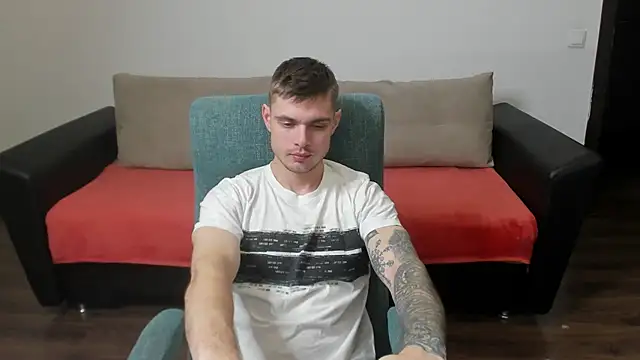 maks wolfis online show from January 27, 9:55 pm