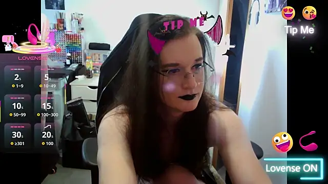 Snapshot of HotysimeHot1 chatting on November 24, 10:04 am HotysimeHot1 online show from November 24, 10:04 am