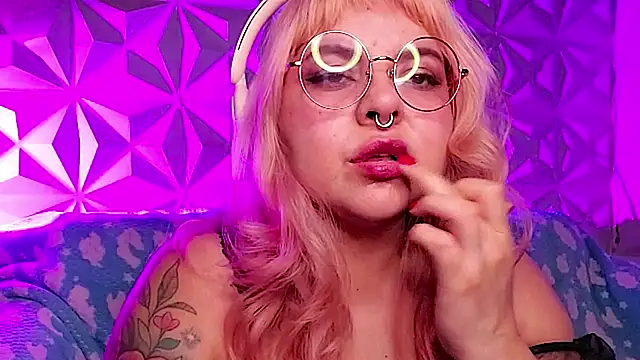 Satyn doll online show from April 4, 12:42 am