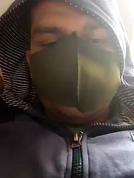 Snapshot of indianguy21 chatting on December 24, 7:28 am indianguy21 online show from December 24, 7:28 am