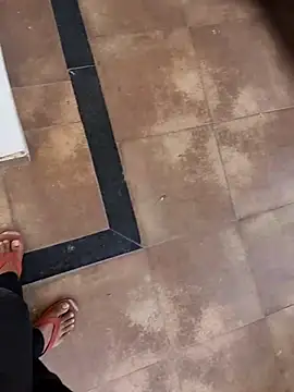 Snapshot of indianguy21 chatting on March 1, 9:11 am indianguy21 online show from March 1, 9:11 am