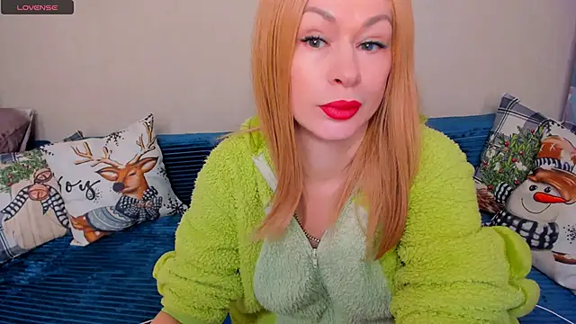 EllenMoore online show from December 17, 3:12 am