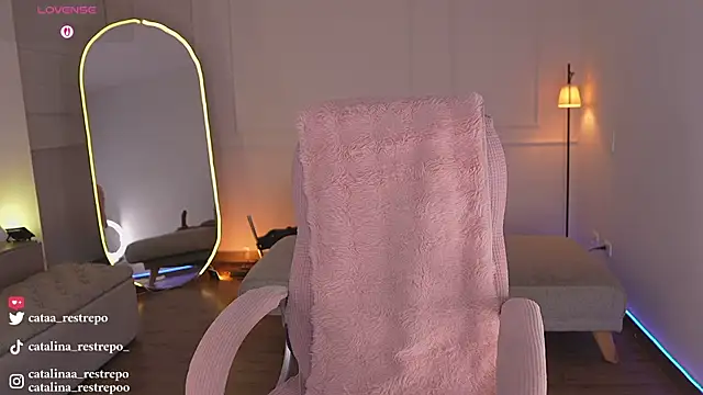 Snapshot of CATALINA_RESTREPO chatting on October 10, 1:59 am CATALINA RESTREPO online show from October 10, 1:59 am