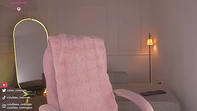 Snapshot of CATALINA_RESTREPO chatting on October 22, 2:56 am CATALINA RESTREPO online show from October 22, 2:56 am