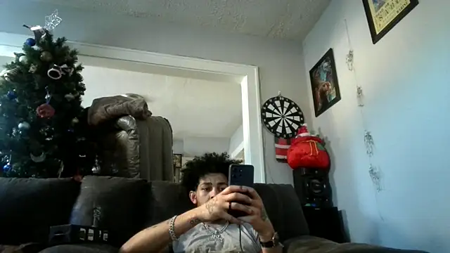 bigdickjojo69 online show from February 10, 10:25 pm