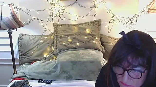 HelloKittyLapDog online show from March 19, 3:32 am