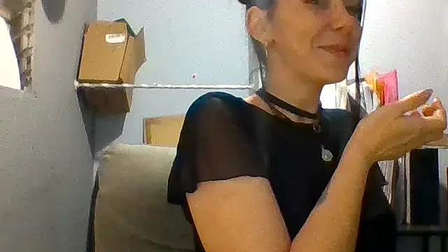 chicacastilla online show from May 30, 6:54 am