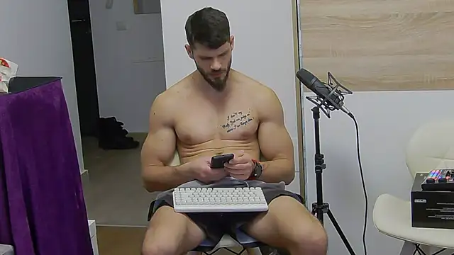 MauroTwin online show from February 7, 5:51 pm