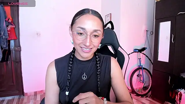 adrena 10 online show from March 29, 8:31 pm