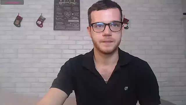 Snapshot of Alexxx_horny chatting on December 24, 11:49 am Alexxx horny online show from December 24, 11:49 am