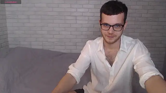 Snapshot of Alexxx_horny chatting on January 5, 2:19 pm Alexxx horny online show from January 5, 2:19 pm