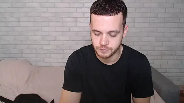 Snapshot of Alexxx_horny chatting on October 25, 8:00 am Alexxx horny online show from October 25, 8:00 am