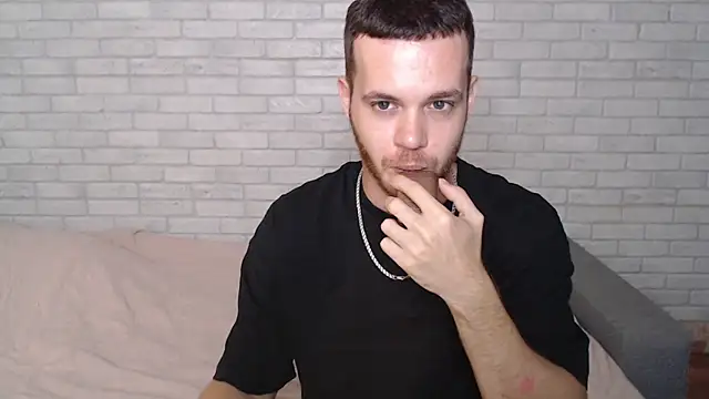 Snapshot of Alexxx_horny chatting on October 27, 4:00 pm Alexxx horny online show from October 27, 4:00 pm