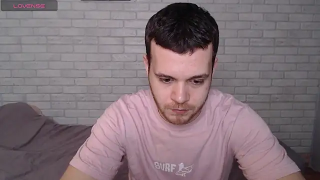 Snapshot of Alexxx_horny chatting on January 19, 6:39 am Alexxx horny online show from January 19, 6:39 am