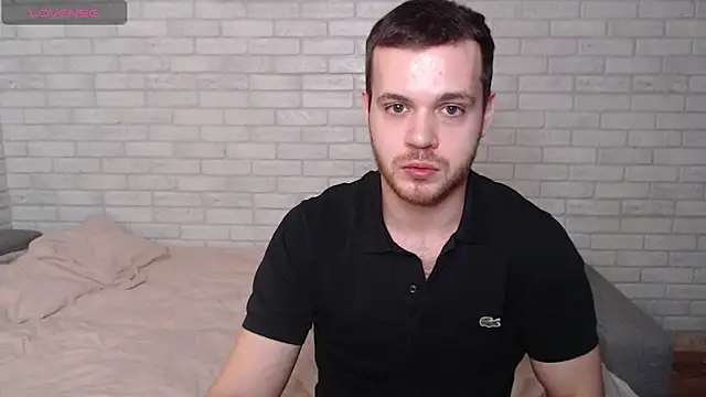 Alexxx horny online show from April 19, 5:34 pm