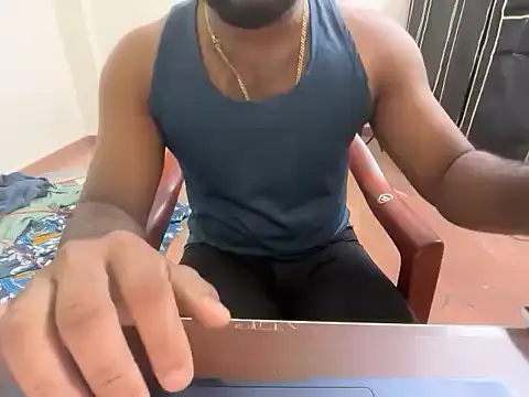 Snapshot of rohithunni123 chatting on January 11, 9:14 am rohithunni123 online show from January 11, 9:14 am